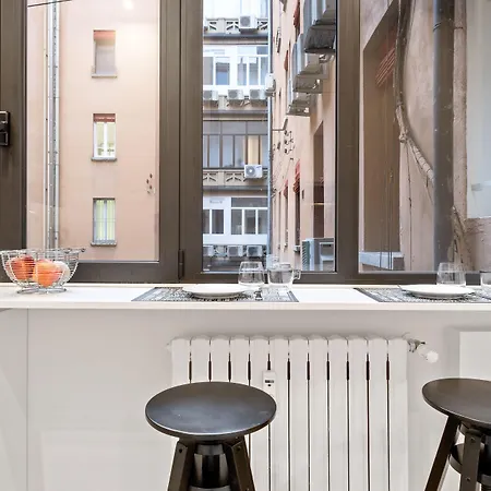 Apartment Guesthost - Piazza Maggiore White