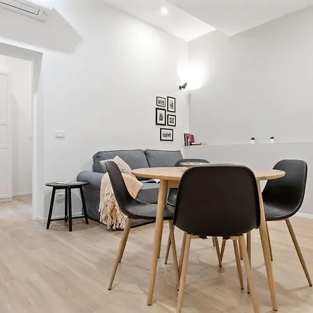 Apartment Guesthost - Piazza Maggiore White *