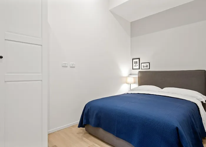 Guesthost - Piazza Maggiore White Apartment Bologna