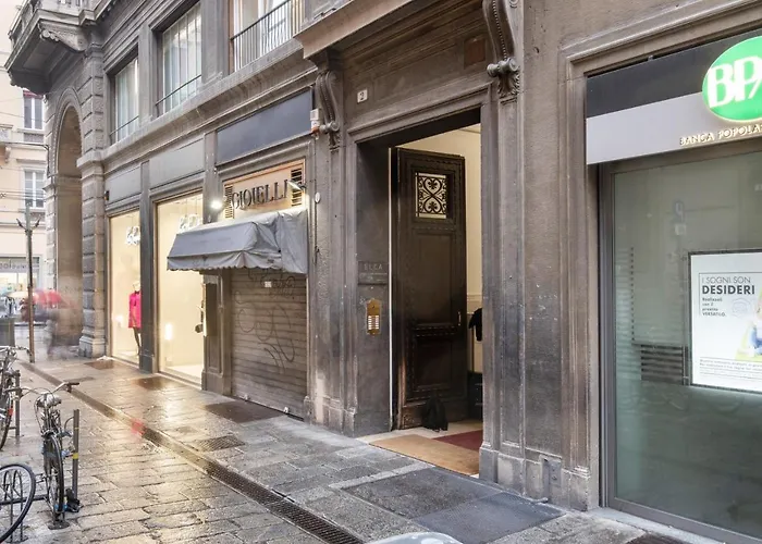 Guesthost - Piazza Maggiore White Daire *