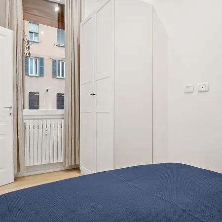 Guesthost - Piazza Maggiore White