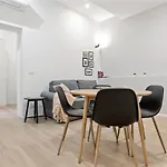 Apartman Guesthost - Piazza Maggiore White Bologna